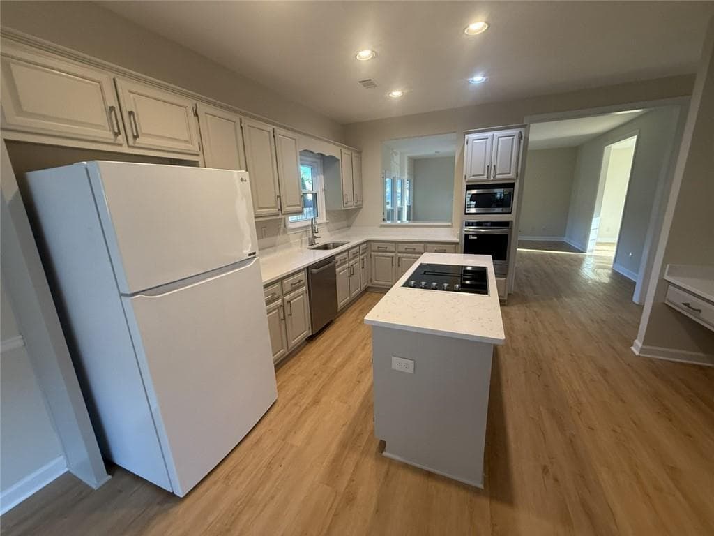 4 bedroom, 3 bathroom, 2,674 sq ft single family residence for rent at 525 Birch Forest Lane, Johns Creek, GA 30005 for $3,000 a month — photo 10