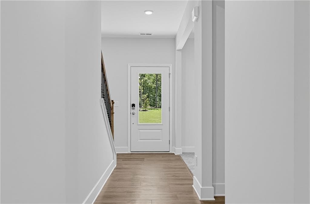 5 bedroom, 4 bathroom, 2,220 sq ft single family residence for sale at 446 Panther Creek Lane, Jackson, GA 30233 — photo 4