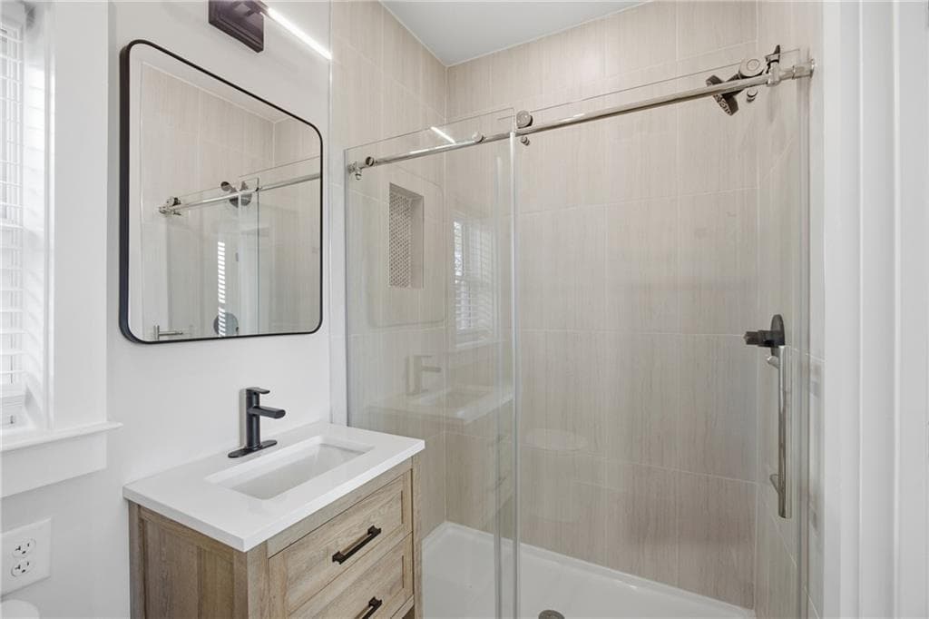2 bedroom, 2 bathroom, 792 sq ft single family residence for sale at 184 W Jarrard St Unit 3, Cleveland, GA 30528 — photo 6