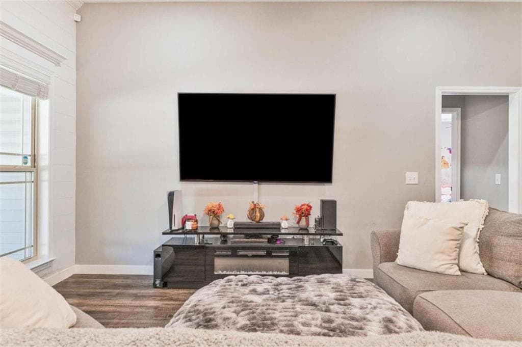 3 bedroom, 2 bathroom, 1,466 sq ft single family residence for sale at 102 Hughes Drive, Warner Robins, GA 31093 — photo 7