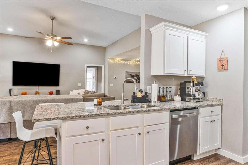 3 bedroom, 2 bathroom, 1,466 sq ft single family residence for sale at 102 Hughes Drive, Warner Robins, GA 31093 — photo 9