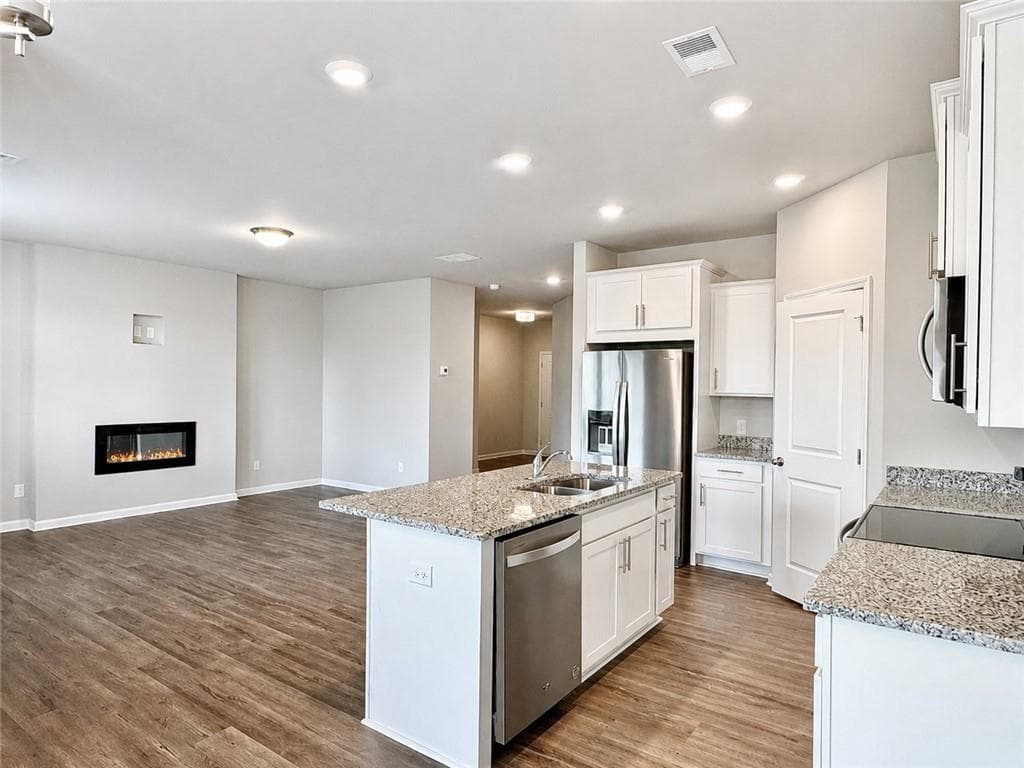 3 bedroom, 3 bathroom, 2,013 sq ft single family residence for rent at 123 Mill Pond Lane, Calhoun, GA 30701 for $1,700 a month — photo 6