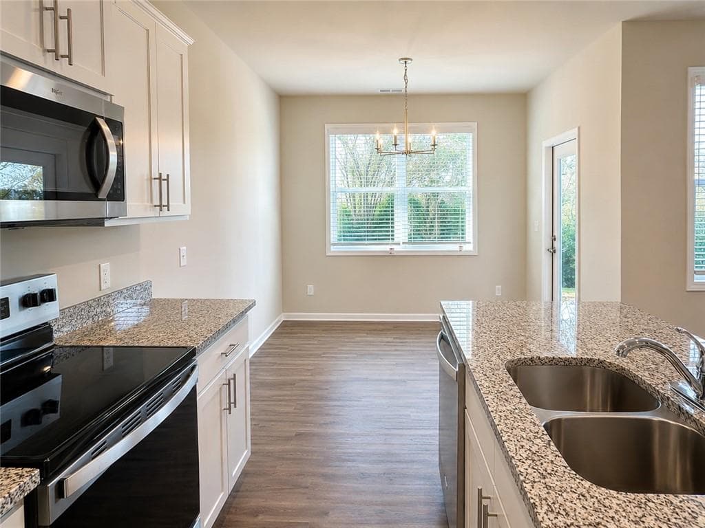 3 bedroom, 3 bathroom, 2,013 sq ft single family residence for rent at 123 Mill Pond Lane, Calhoun, GA 30701 for $1,700 a month — photo 8