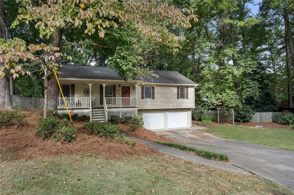 4 bedroom, 2 bathroom, 1,768 sq ft single family residence for sale at 7080 Sumit Creek Drive, Kennesaw, GA 30152 — photo 2