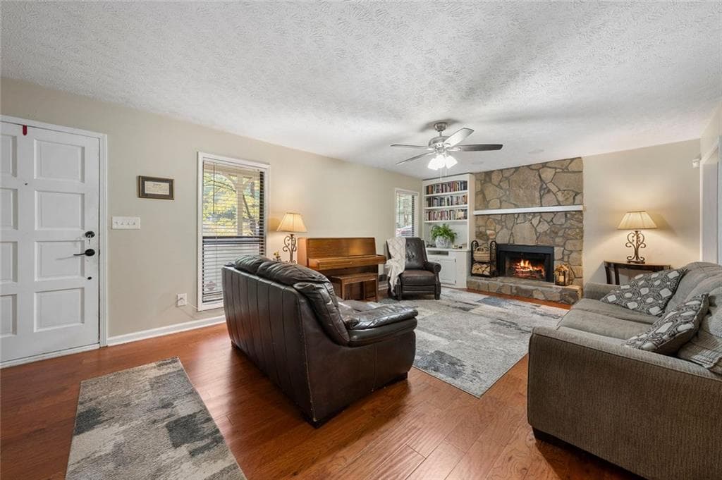 4 bedroom, 2 bathroom, 1,768 sq ft single family residence for sale at 7080 Sumit Creek Drive, Kennesaw, GA 30152 — photo 5