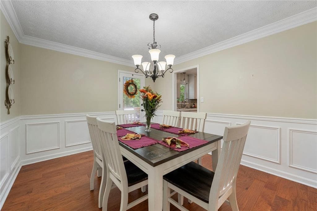 4 bedroom, 2 bathroom, 1,768 sq ft single family residence for sale at 7080 Sumit Creek Drive, Kennesaw, GA 30152 — photo 8