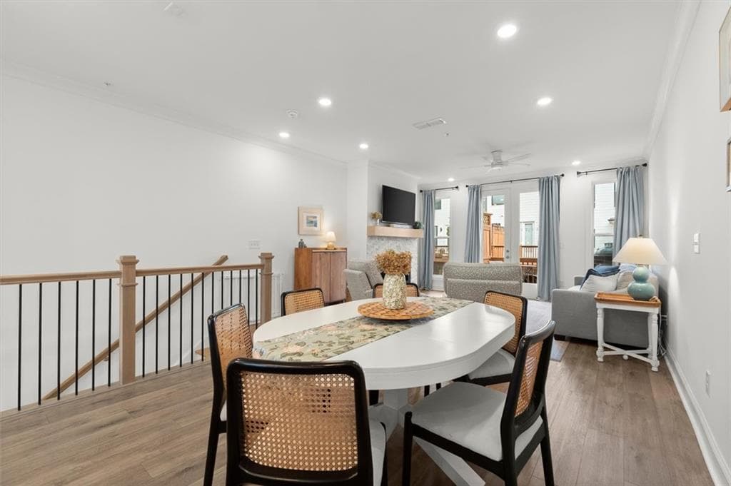 2 bedroom, 3 bathroom, 1,694 sq ft townhouse for sale at 215 Downing Drive, Alpharetta, GA 30022 — photo 7