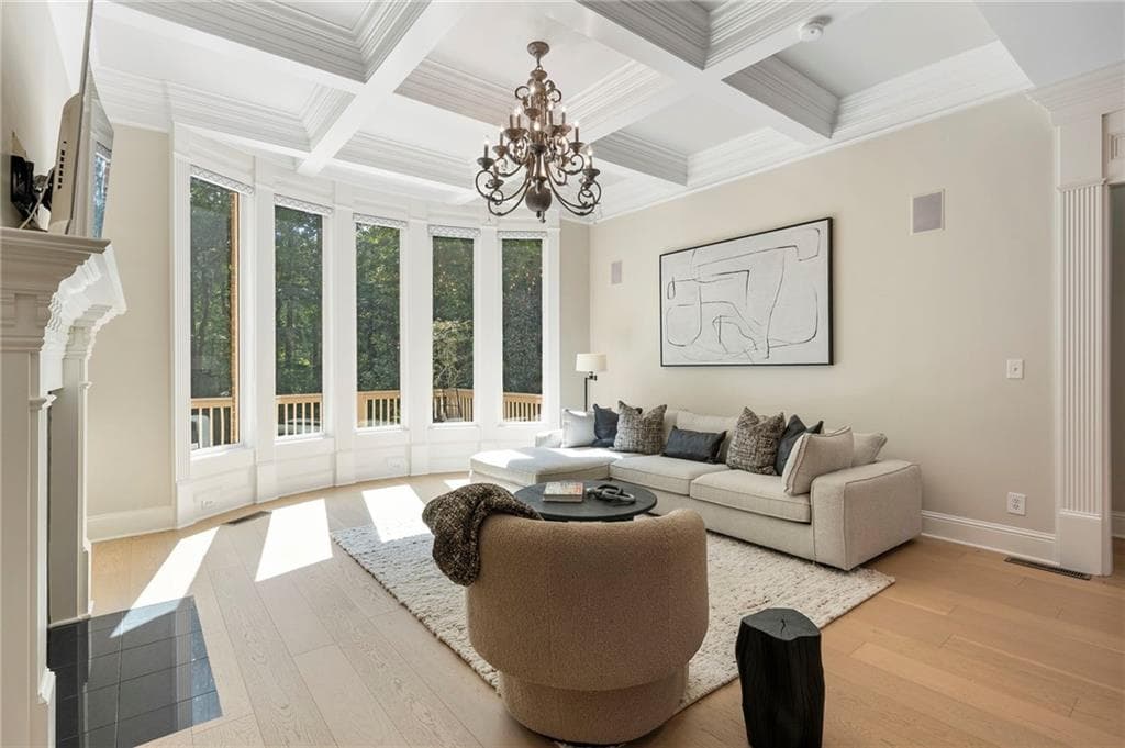 5 bedroom, 6 bathroom, 6,000 sq ft single family residence for sale at 6297 Windward Parkway, Alpharetta, GA 30005 — photo 7