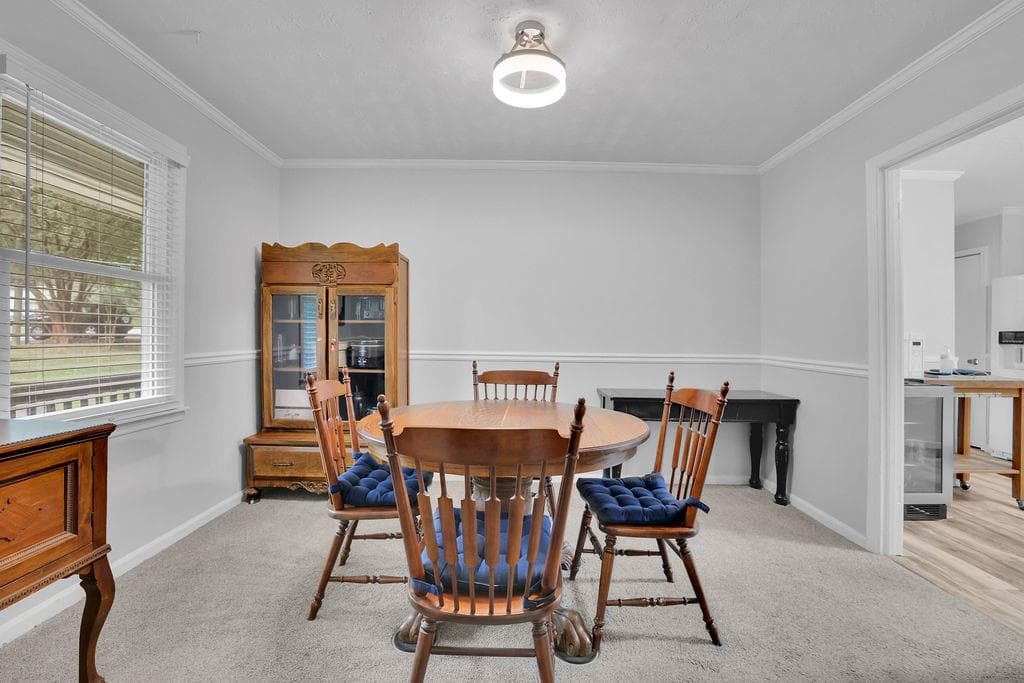 3 bedroom, 2 bathroom, 1,524 sq ft single family residence for sale at 5041 Fitts Drive, Roswell, GA 30075 — photo 9