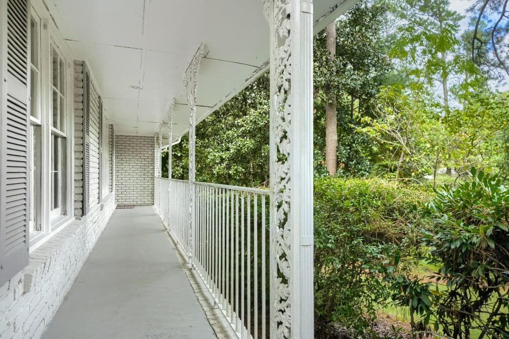 3 bedroom, 2 bathroom, 2,650 sq ft single family residence for sale at 3107 Kingscliff Way NE, Atlanta, GA 30345 — photo 5
