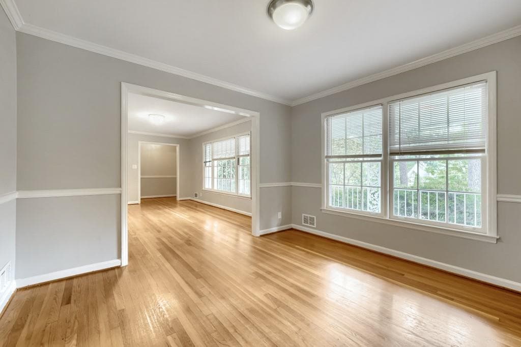 3 bedroom, 2 bathroom, 2,650 sq ft single family residence for sale at 3107 Kingscliff Way NE, Atlanta, GA 30345 — photo 9
