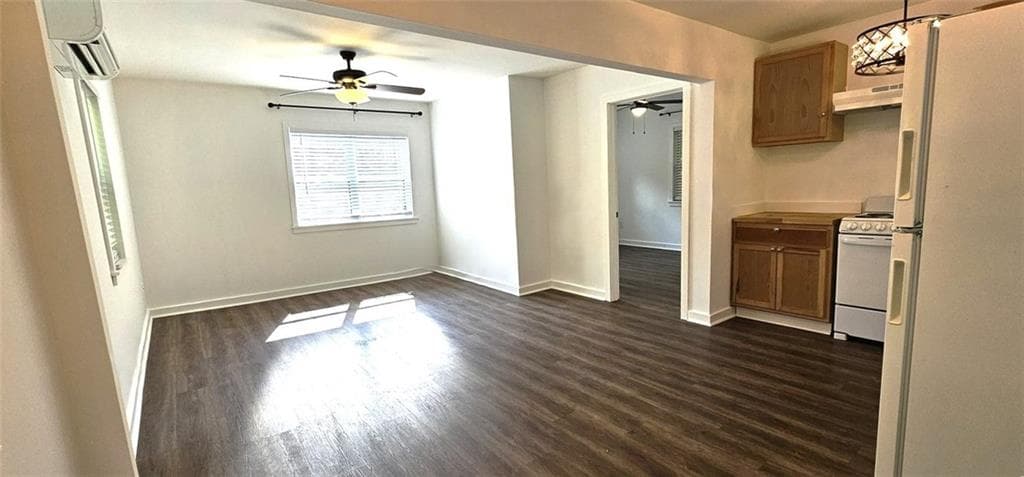 1 bedroom, 1 bathroom, 500 sq ft single family residence for rent at 3230 W Shadowlawn Avenue GARAGE APT, Atlanta, GA 30305 for $1,700 a month — photo 2