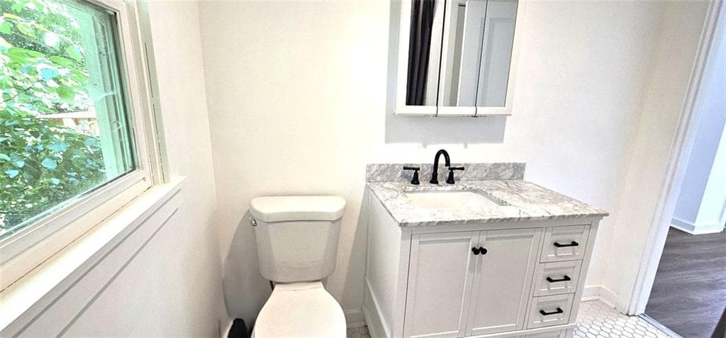 1 bedroom, 1 bathroom, 500 sq ft single family residence for rent at 3230 W Shadowlawn Avenue GARAGE APT, Atlanta, GA 30305 for $1,700 a month — photo 6