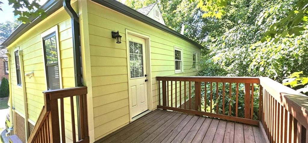 1 bedroom, 1 bathroom, 500 sq ft single family residence for rent at 3230 W Shadowlawn Avenue GARAGE APT, Atlanta, GA 30305 for $1,700 a month — photo 8