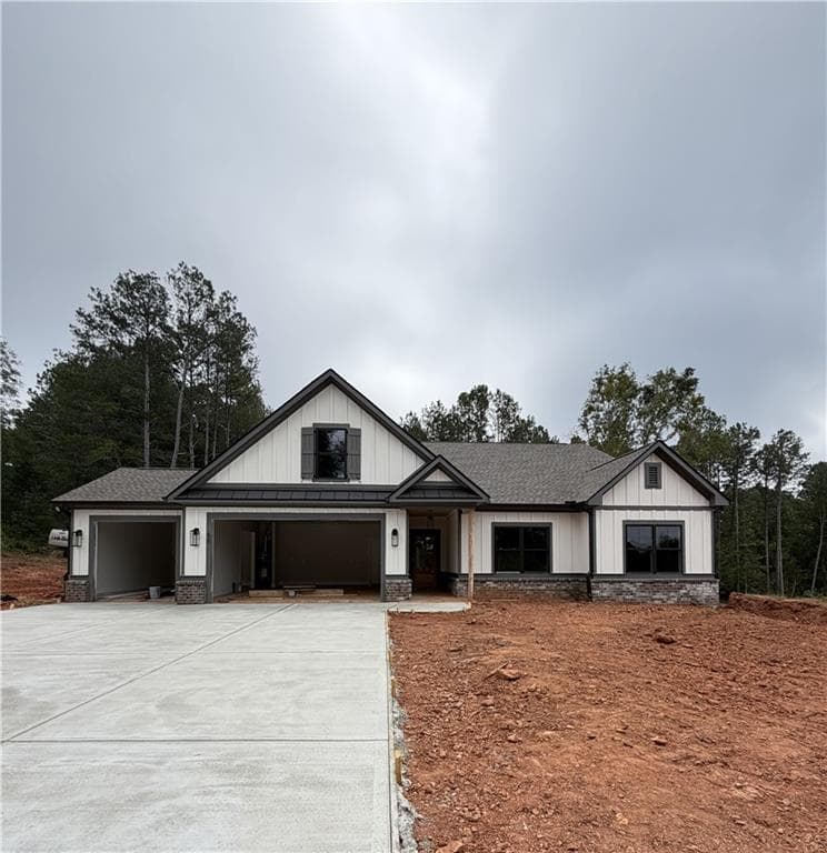 4 bedroom, 3 bathroom, 2,411 sq ft single family residence for sale at 58 Riverside Trail, Monroe, GA 30656