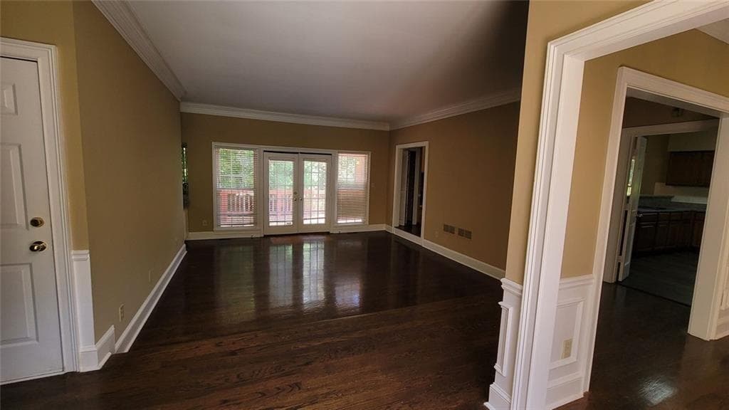 6 bedroom, 5 bathroom, 4,052 sq ft single family residence for rent at 5005 Johns Creek Court, Alpharetta, GA 30022 for $3,300 a month — photo 6