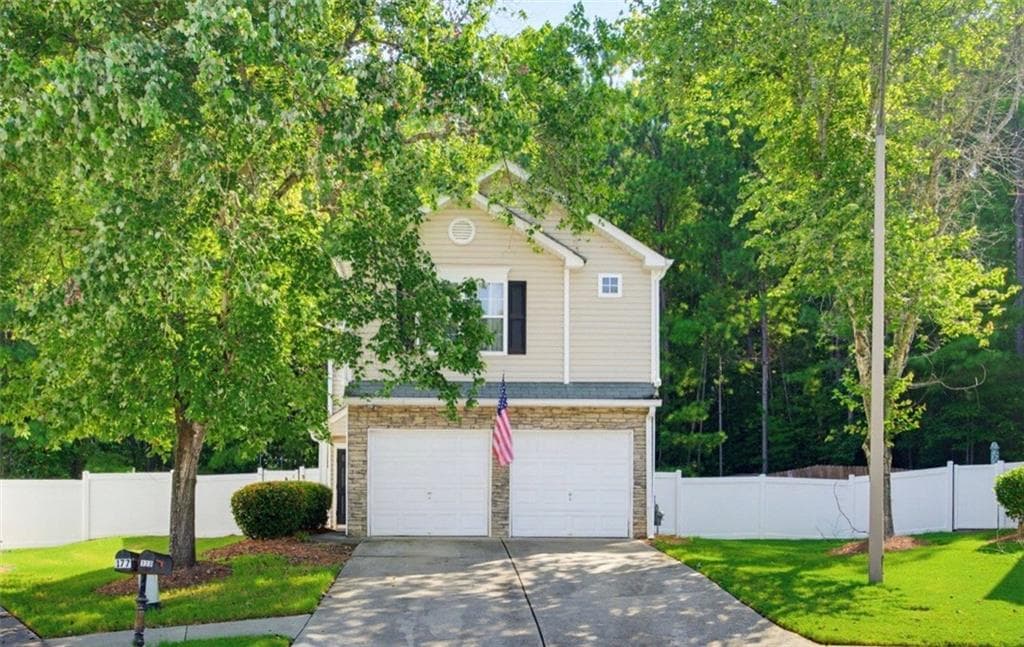 3 bedroom, 3 bathroom, 1,360 sq ft home for sale at 179 Oak Grove Place, Acworth, GA