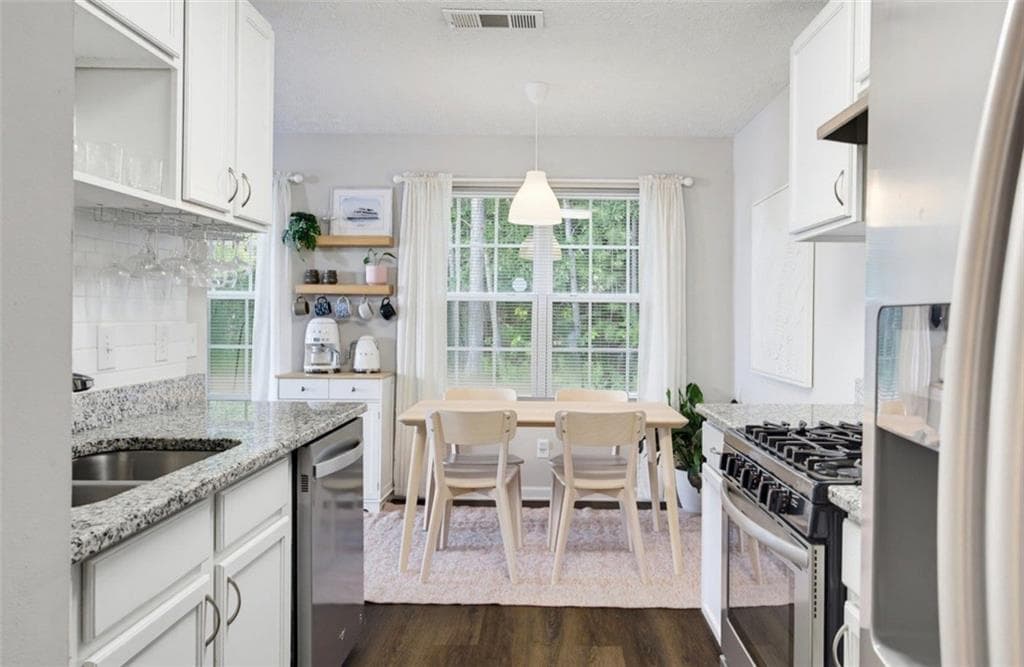 3 bedroom, 3 bathroom, 1,360 sq ft single family residence for sale at 179 Oak Grove Place, Acworth, GA 30102 — photo 5