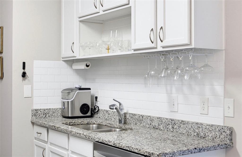 3 bedroom, 3 bathroom, 1,360 sq ft single family residence for sale at 179 Oak Grove Place, Acworth, GA 30102 — photo 6