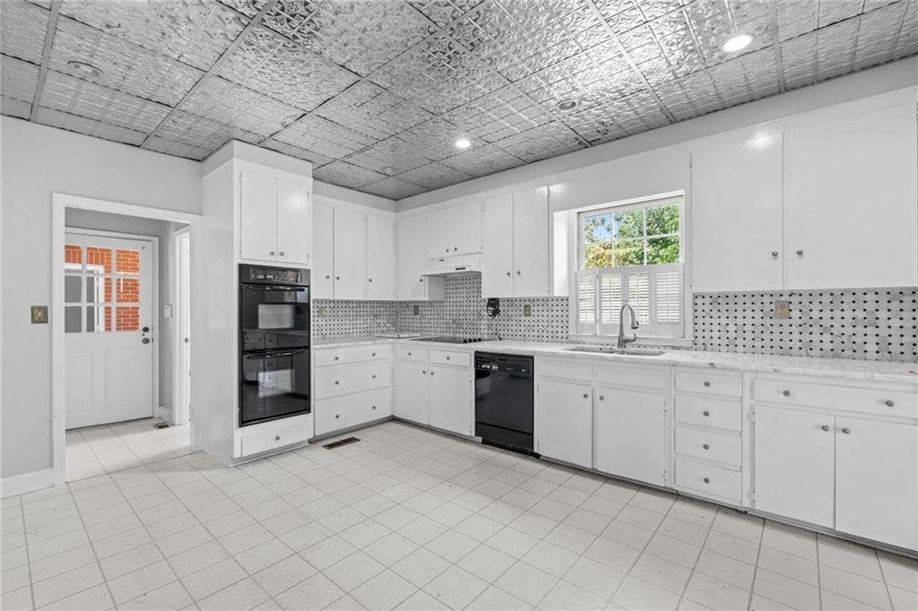 4 bedroom, 4 bathroom, 3,950 sq ft single family residence for sale at 105 Ole Hickory Trail, Carrollton, GA 30117 — photo 8