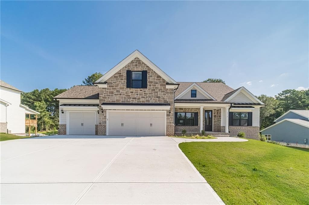 3 bedroom, 4 bathroom, 2,784 sq ft home for sale at 2716 Thomas View Trail, Loganville, GA