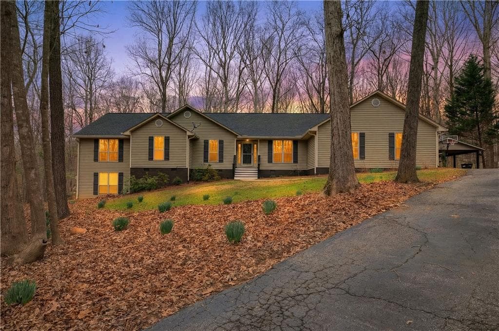 5 bedroom, 2 bathroom, 3,581 sq ft single family residence for sale at 241 Staghorn Trail, Nicholson, GA 30565 — photo 2