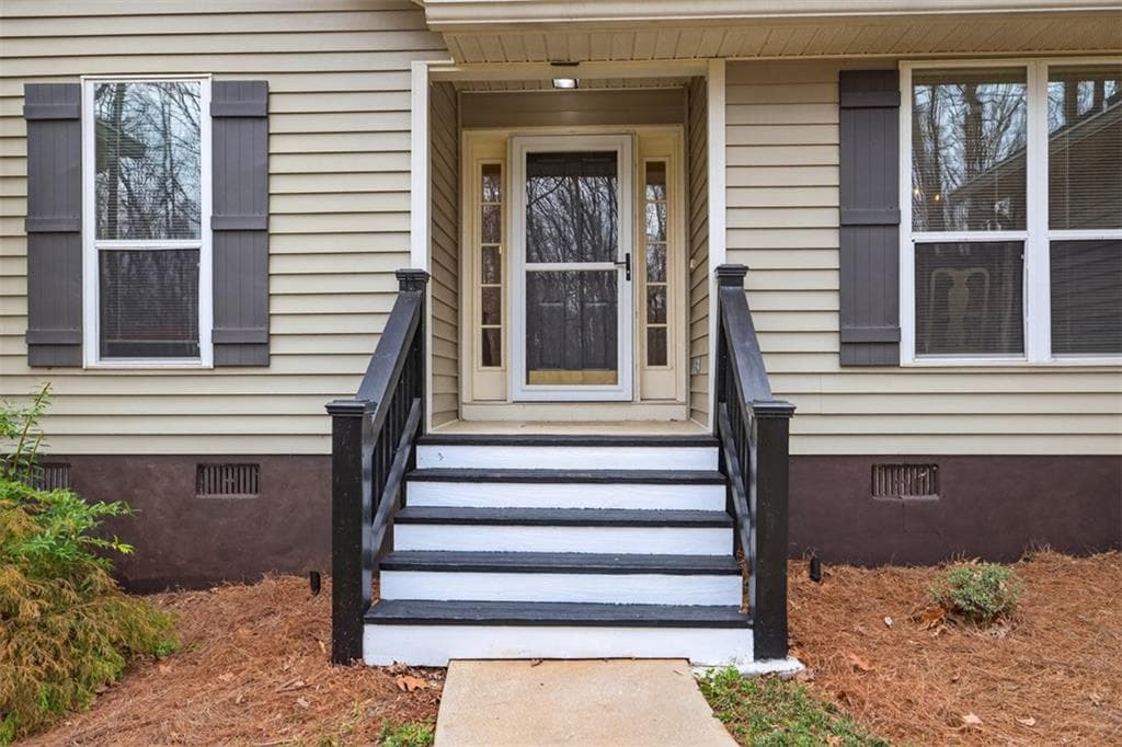 5 bedroom, 2 bathroom, 3,581 sq ft single family residence for sale at 241 Staghorn Trail, Nicholson, GA 30565 — photo 3