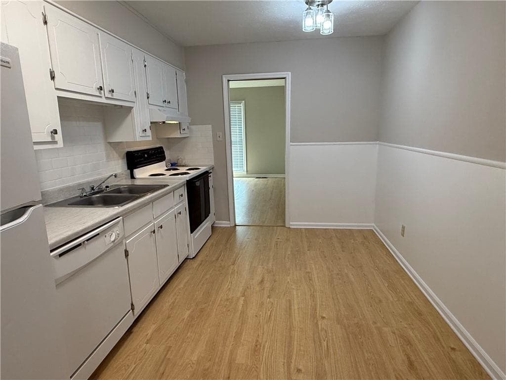 2 bedroom, 2 bathroom, 1,063 sq ft duplex for rent at 1650 Beechwood Boulevard A, Gainesville, GA 30504 for $1,595 a month — photo 2