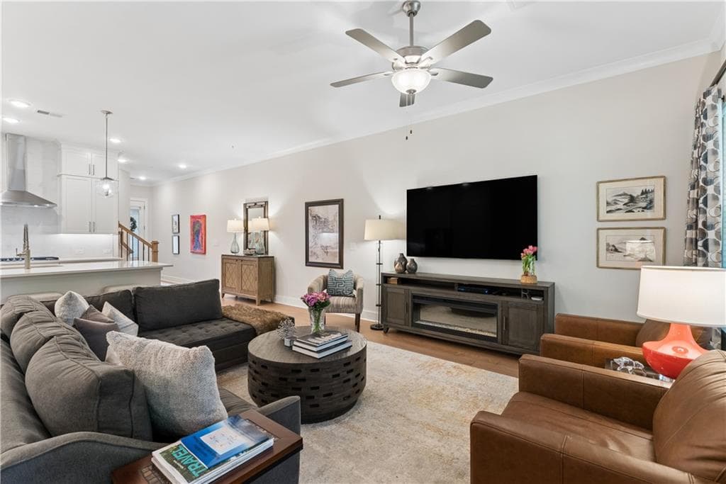 3 bedroom, 3 bathroom, 2,133 sq ft townhouse for sale at 1090 Harper Drive, Alpharetta, GA 30076 — photo 4