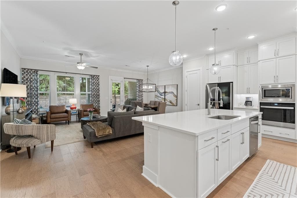 3 bedroom, 3 bathroom, 2,133 sq ft townhouse for sale at 1090 Harper Drive, Alpharetta, GA 30076 — photo 10