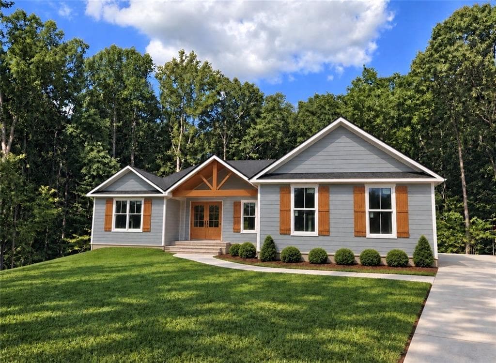 3 bedroom, 3 bathroom, 2,380 sq ft home for sale at 173 Muse Bridge Road, Carrollton, GA