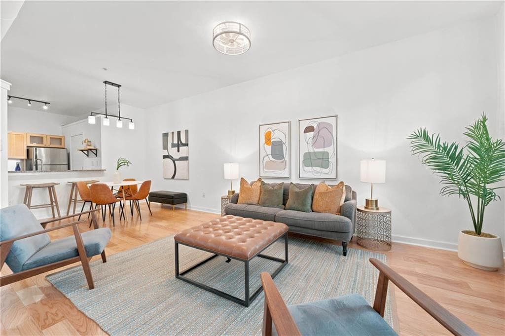 2 bedroom, 2 bathroom, 1,187 sq ft condominium for sale at 800 Peachtree Street 8227, Atlanta, GA 30308 — photo 7