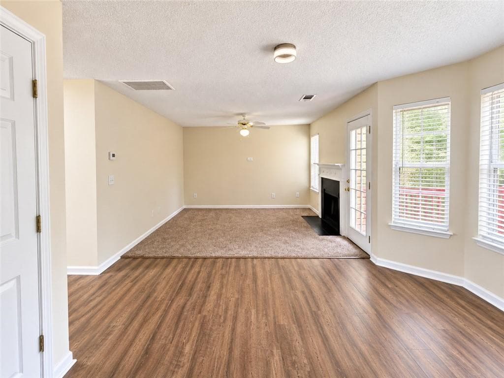 6 bedroom, 4 bathroom, 3,151 sq ft single family residence for sale at 3635 Spring Mesa Drive, Snellville, GA 30039 — photo 3