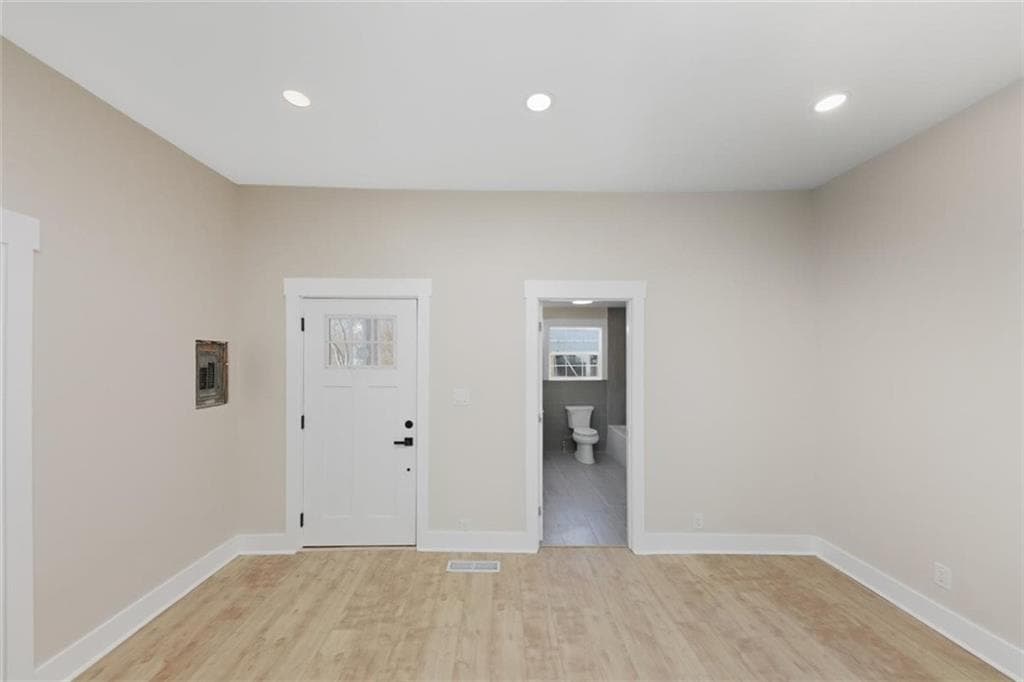 3 bedroom, 2 bathroom, 1,506 sq ft single family residence for sale at 976 Linam Avenue, Atlanta, GA 30315 — photo 7