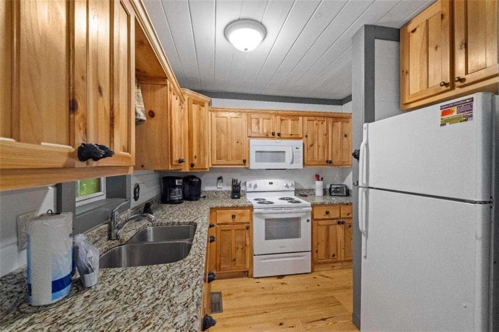 2 bedroom, 2 bathroom, 1,131 sq ft single family residence for sale at 218 Broken Arrow Way, Epworth, GA 30541 — photo 7