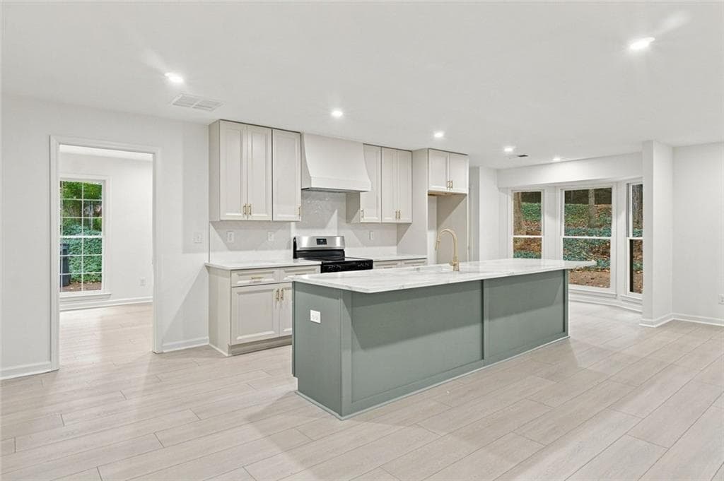 4 bedroom, 3 bathroom, 1,716 sq ft single family residence for sale at 645 Noell Way, Lilburn, GA 30047 — photo 5