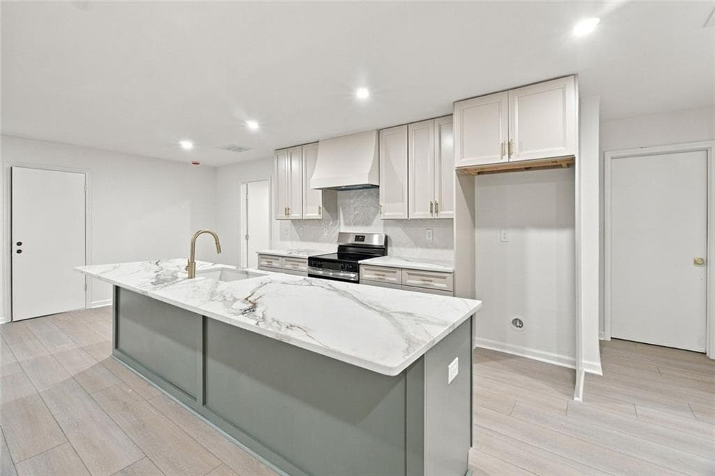 4 bedroom, 3 bathroom, 1,716 sq ft single family residence for sale at 645 Noell Way, Lilburn, GA 30047 — photo 7