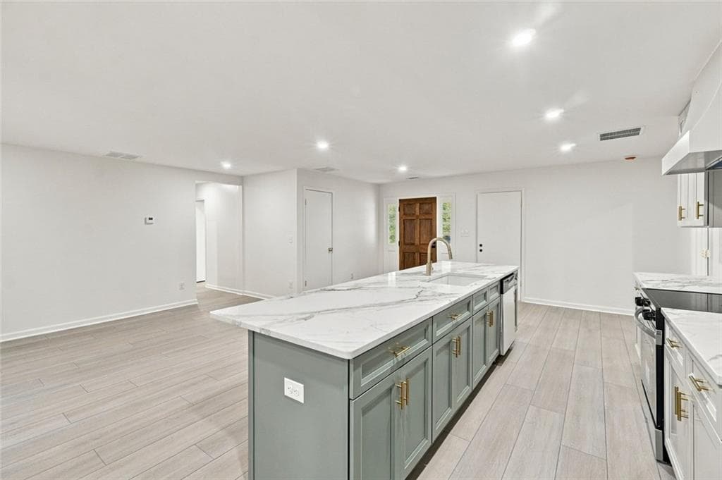 4 bedroom, 3 bathroom, 1,716 sq ft single family residence for sale at 645 Noell Way, Lilburn, GA 30047 — photo 10