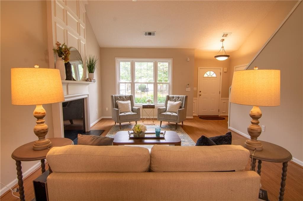 3 bedroom, 3 bathroom, 1,478 sq ft townhouse for sale at 5371 Medlock Corners Drive, Norcross, GA 30092 — photo 9