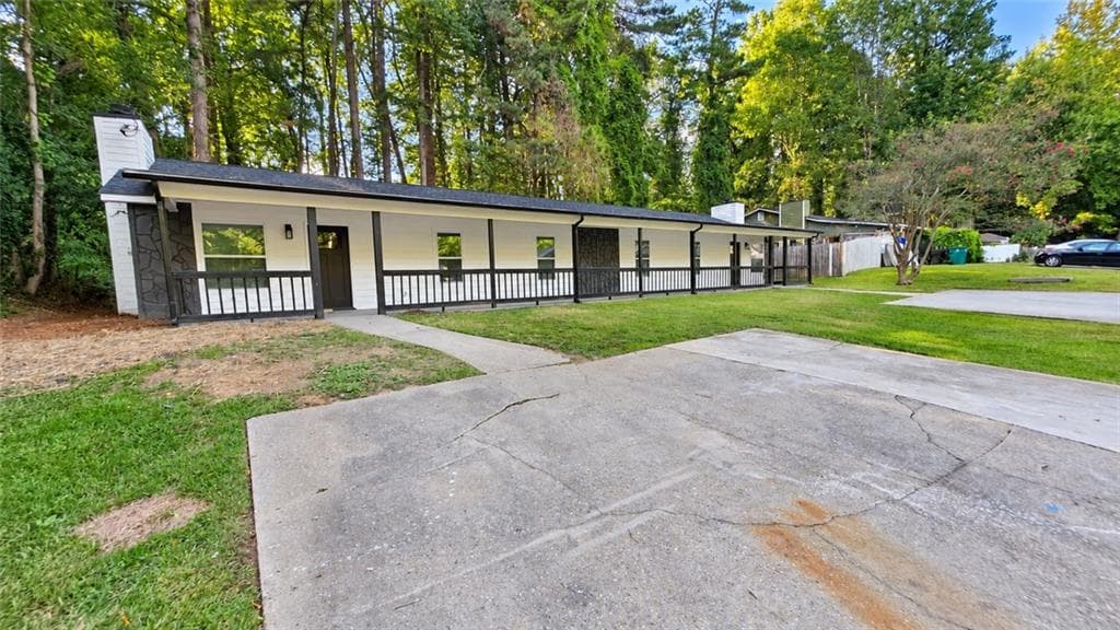 duplex for sale at 2112 Valley Oaks Drive, Smyrna, GA 30080 — photo 3
