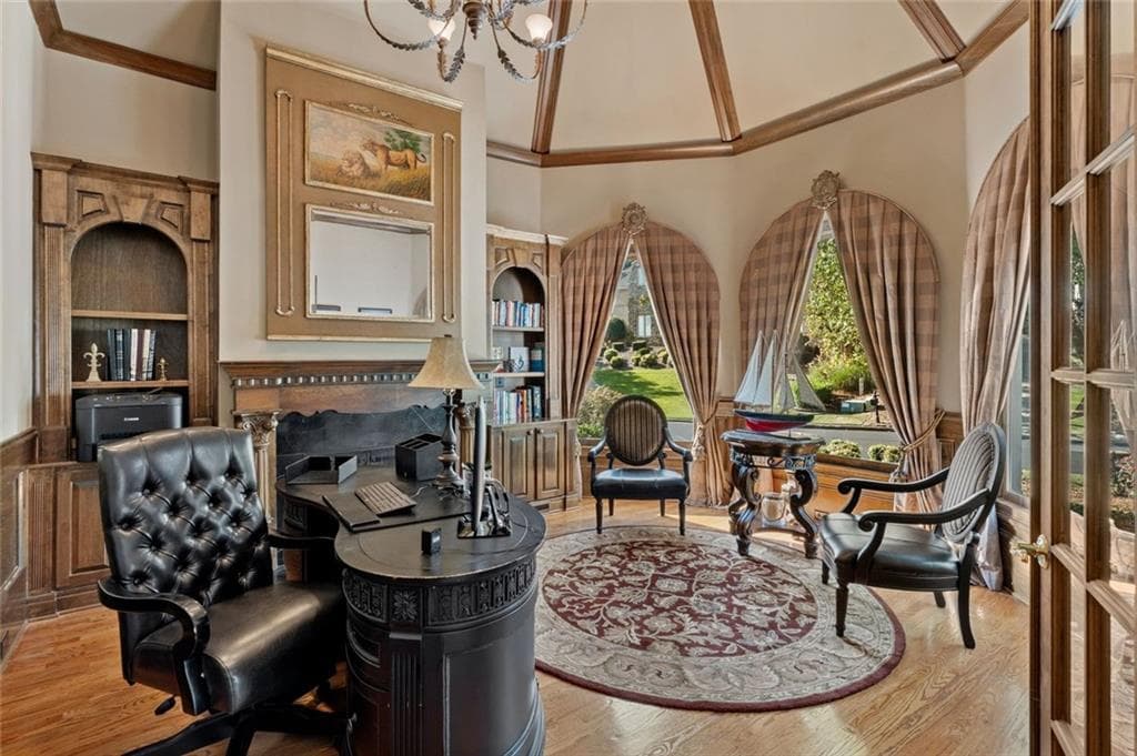 6 bedroom, 6 bathroom, 8,173 sq ft single family residence for sale at 401 Black Diamond Court, Johns Creek, GA 30097 — photo 6