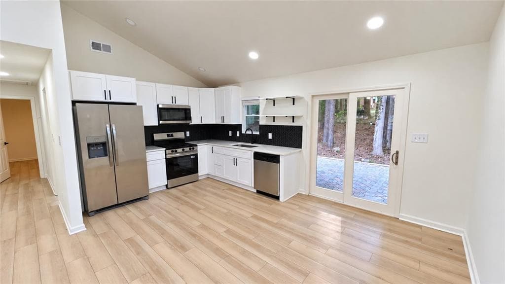 duplex for sale at 2112 Valley Oaks Drive, Smyrna, GA 30080 — photo 6