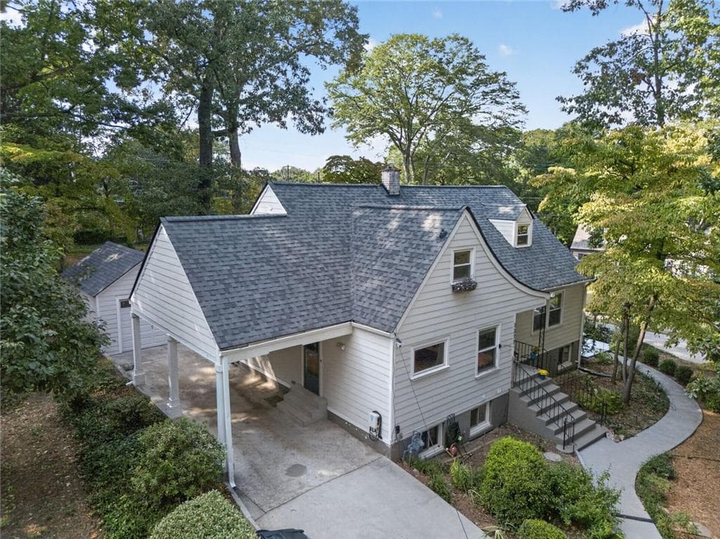 4 bedroom, 3 bathroom, 2,668 sq ft single family residence for sale at 3277 N Whitney Avenue, Hapeville, GA 30354 — photo 4