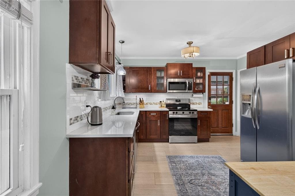 4 bedroom, 3 bathroom, 2,668 sq ft single family residence for sale at 3277 N Whitney Avenue, Hapeville, GA 30354 — photo 5