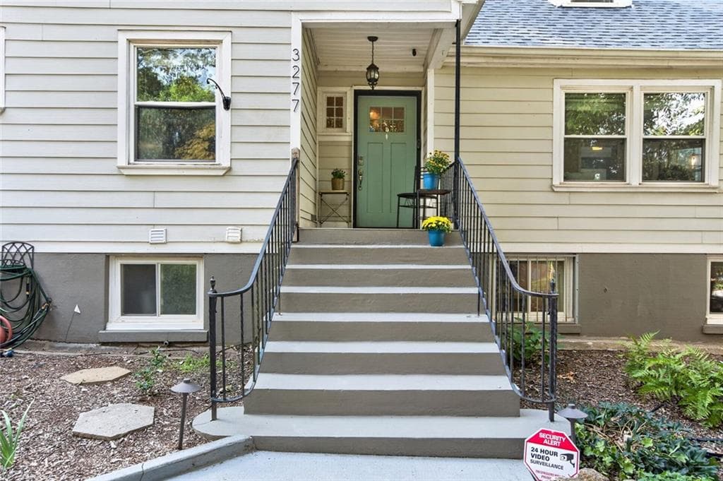 4 bedroom, 3 bathroom, 2,668 sq ft single family residence for sale at 3277 N Whitney Avenue, Hapeville, GA 30354 — photo 10