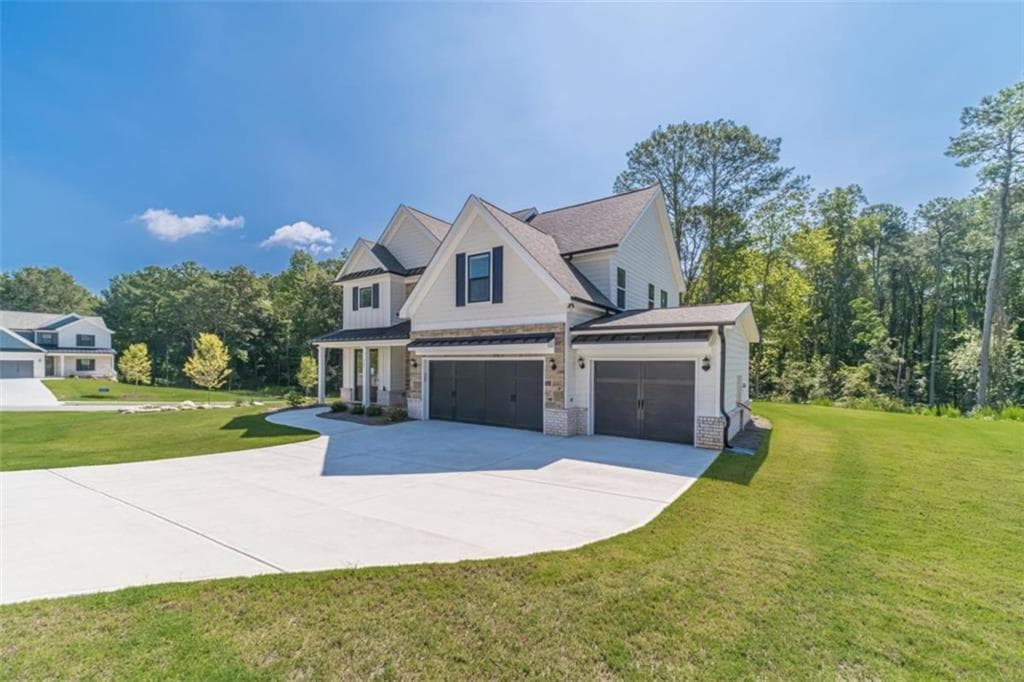 4 bedroom, 4 bathroom, 2,470 sq ft single family residence for sale at 907 Bessie Court, Loganville, GA 30052 — photo 2