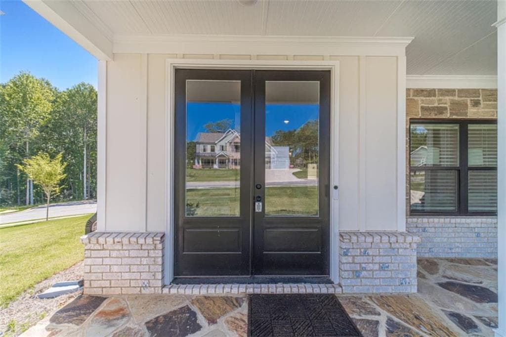 4 bedroom, 4 bathroom, 2,470 sq ft single family residence for sale at 907 Bessie Court, Loganville, GA 30052 — photo 3