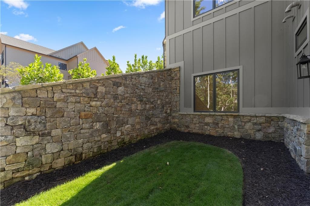 4 bedroom, 5 bathroom, 4,527 sq ft single family residence for sale at 30 Overlook Cove, Dahlonega, GA 30533 — photo 6