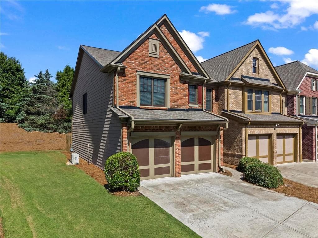 3 bedroom, 3 bathroom, 1,746 sq ft townhouse for sale at 1340 Winshire Cove, Alpharetta, GA 30004 — photo 3