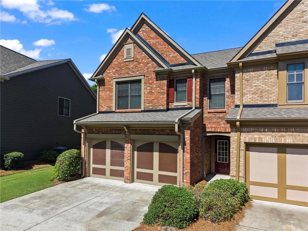3 bedroom, 3 bathroom, 1,746 sq ft townhouse for sale at 1340 Winshire Cove, Alpharetta, GA 30004
